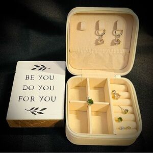 925 Sterling Silver Faux Gemstone Green & Champagne Set, Travel case, Sign NWOT